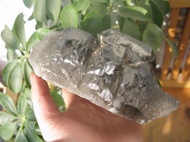 tibetan black RUTILATED Crystal QUARTZ ROUGH GEM  