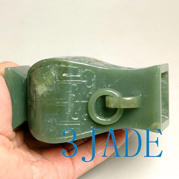 Natural Nephrite Jade Carving / Sculpture Vase  