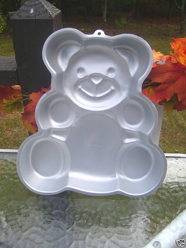 Wilton Teddy bear cake pan 1982 birthday baby shower  